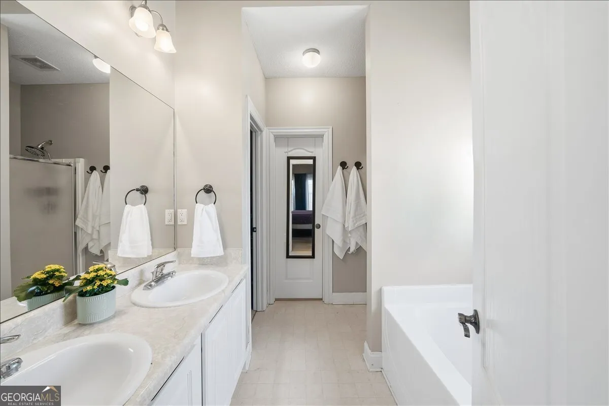 125 Creek Crossing Ln — photo 6 of 35
