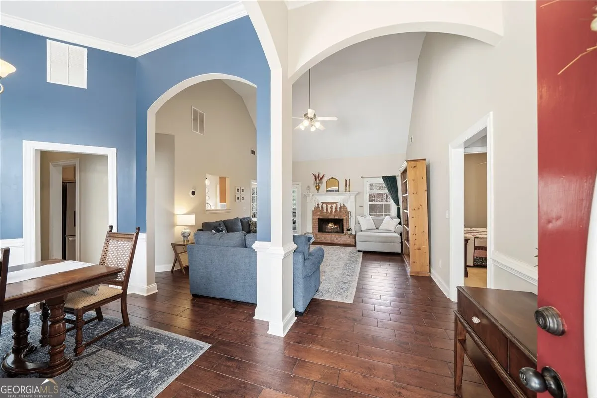 125 Creek Crossing Ln — photo 13 of 35