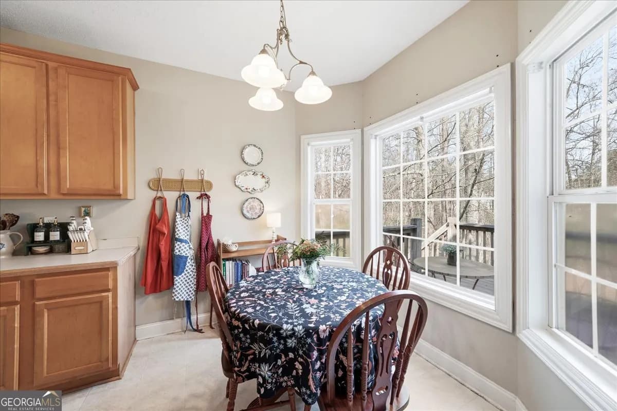 125 Creek Crossing Ln — photo 4 of 35