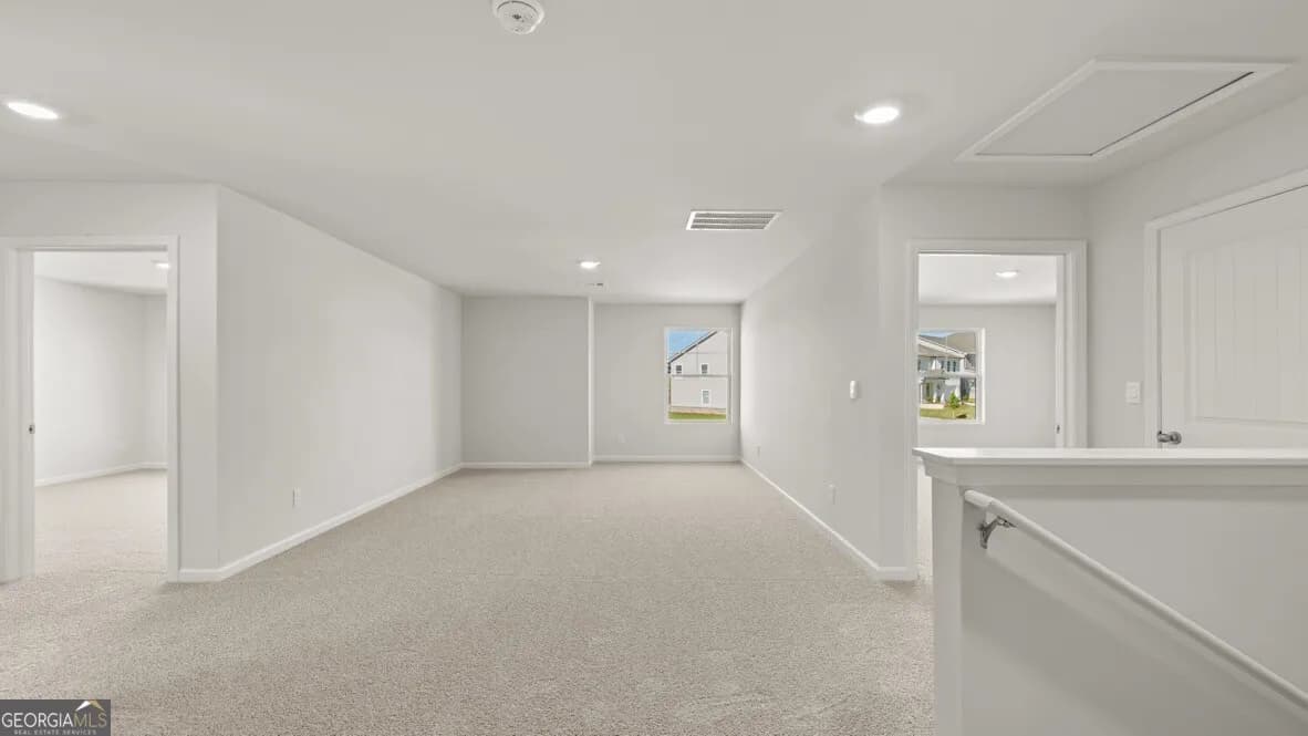 530 Hampton Ter — photo 8 of 33