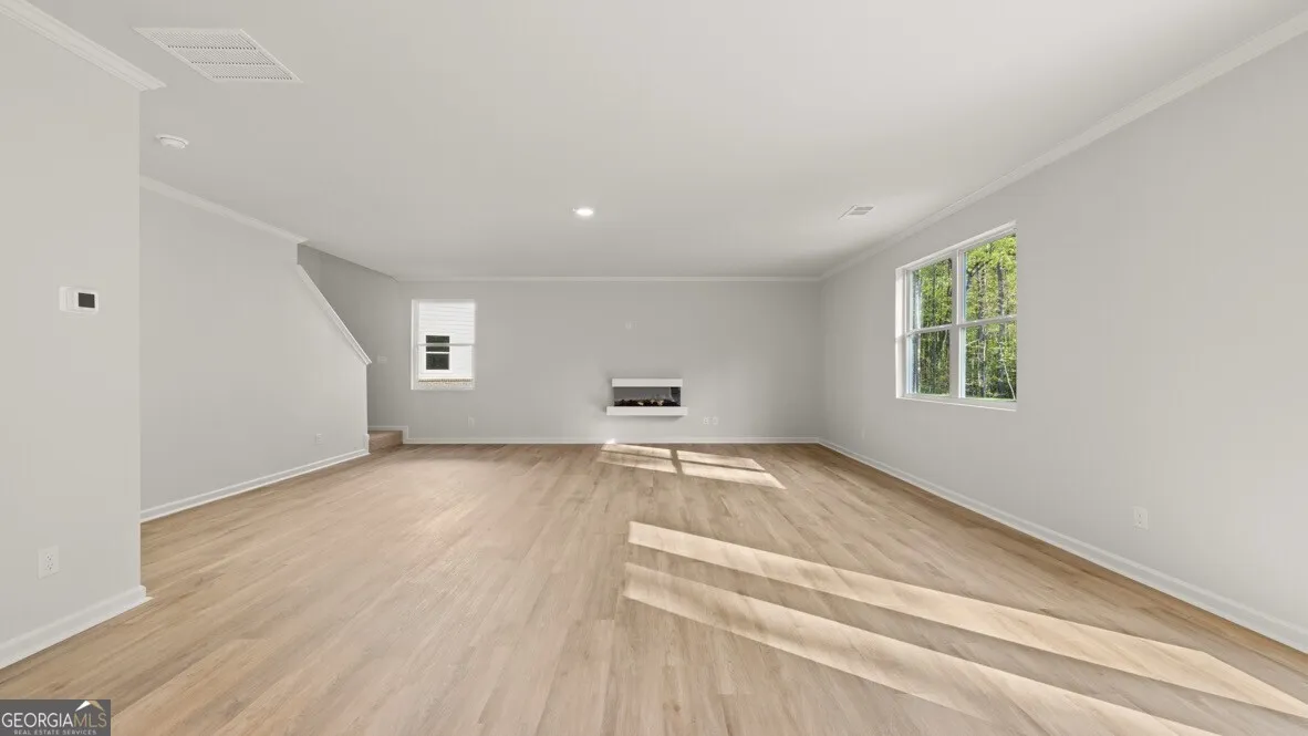 530 Hampton Ter — photo 4 of 33