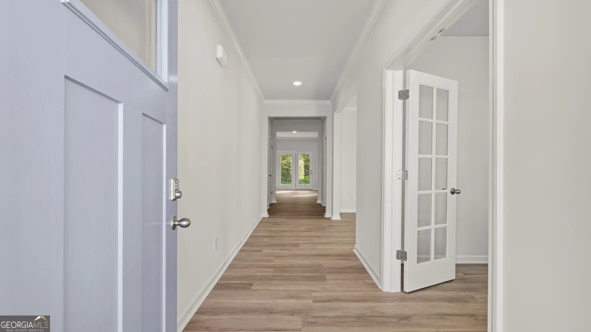 530 Hampton Ter — photo 2 of 33