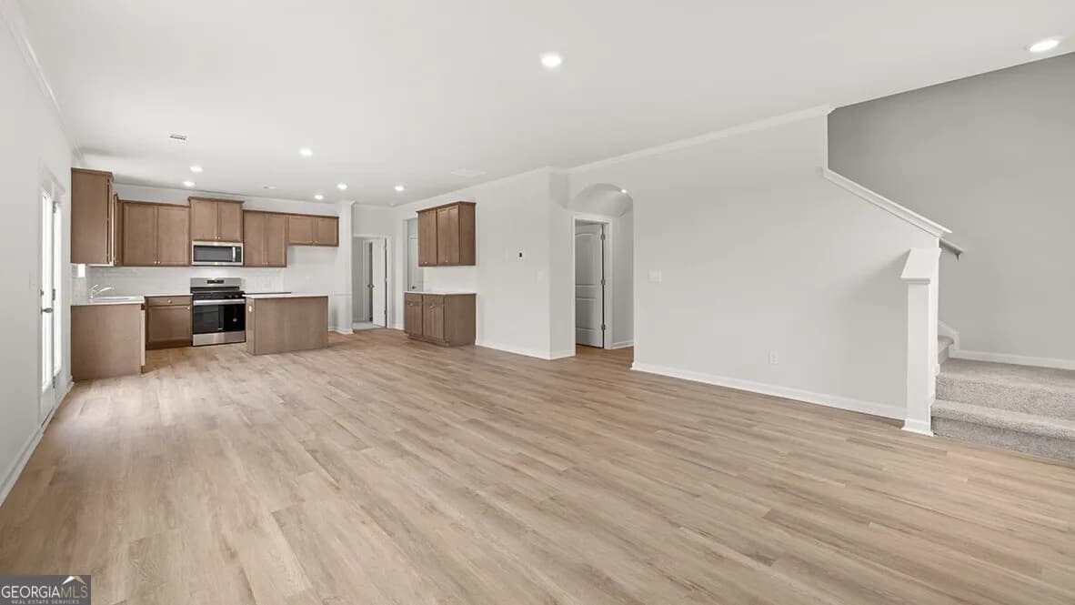 517 Hampton Ter — photo 6 of 35