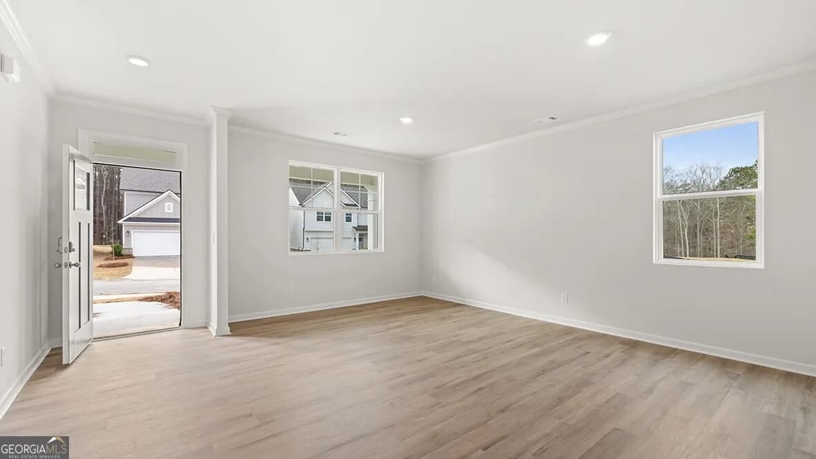 517 Hampton Ter — photo 2 of 35