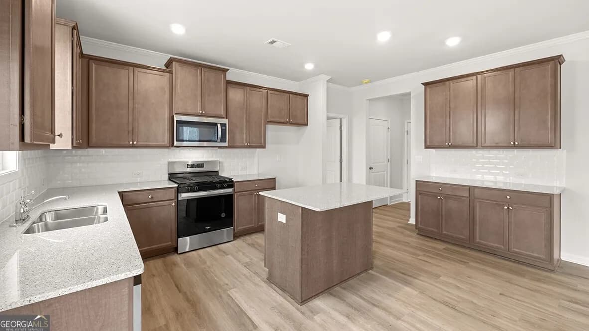 517 Hampton Ter — photo 31 of 35