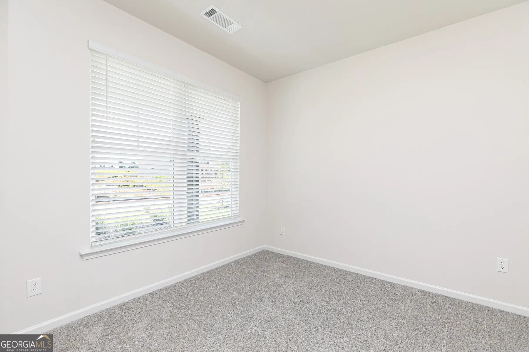 640 Mackenzie Cv — photo 7 of 13