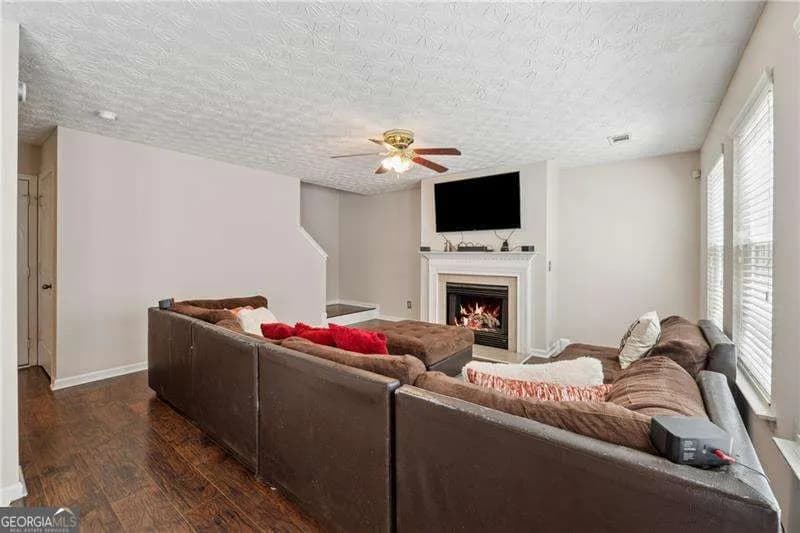 27 Waterbury Way — photo 3 of 25