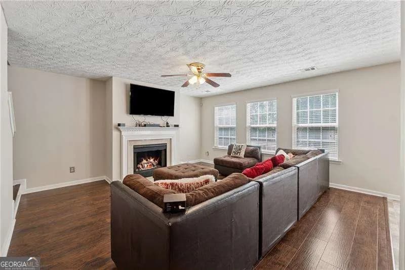 27 Waterbury Way — photo 4 of 25