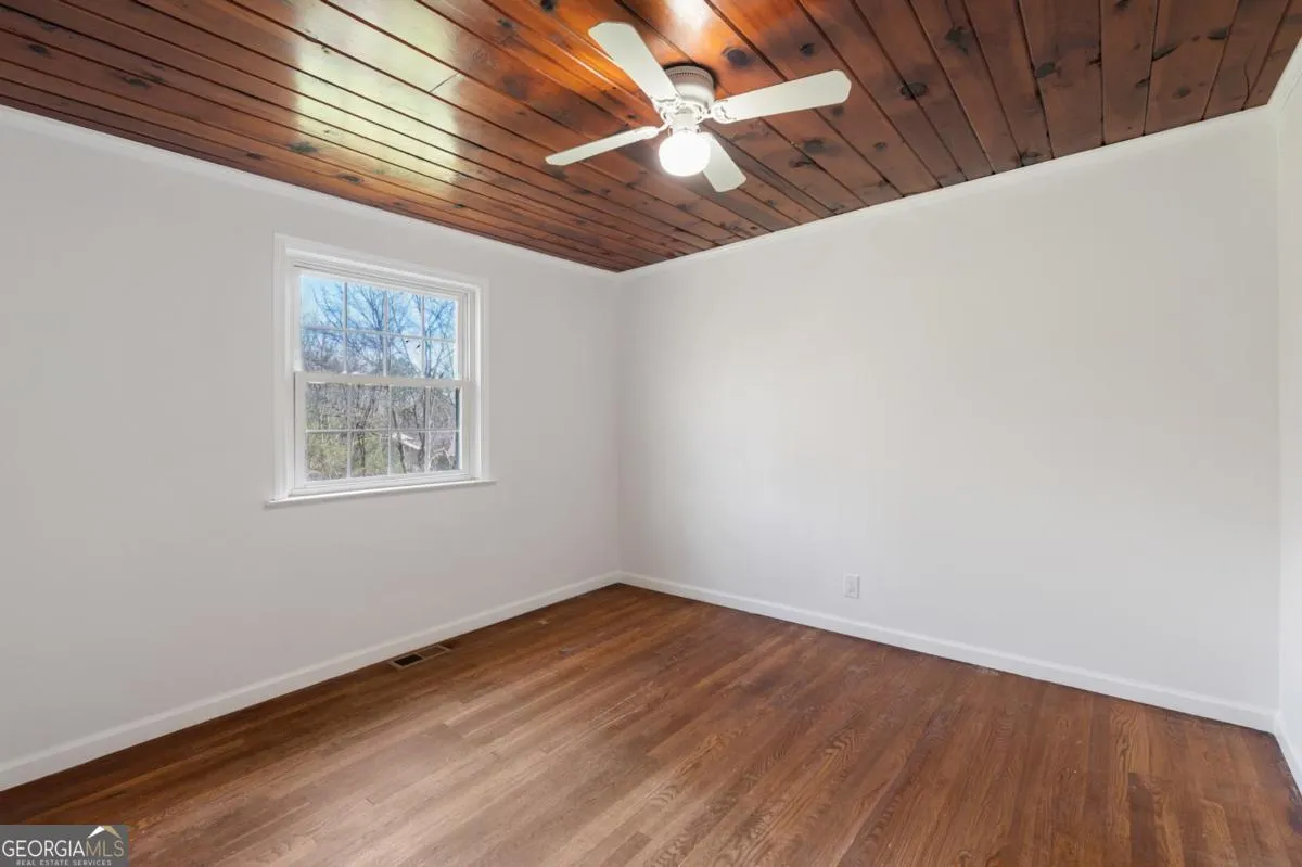 173 Winndale Rd — photo 4 of 22