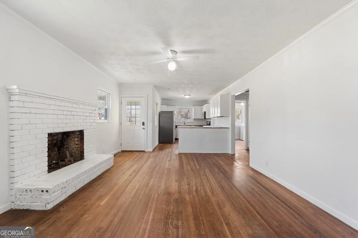 173 Winndale Rd — photo 2 of 22