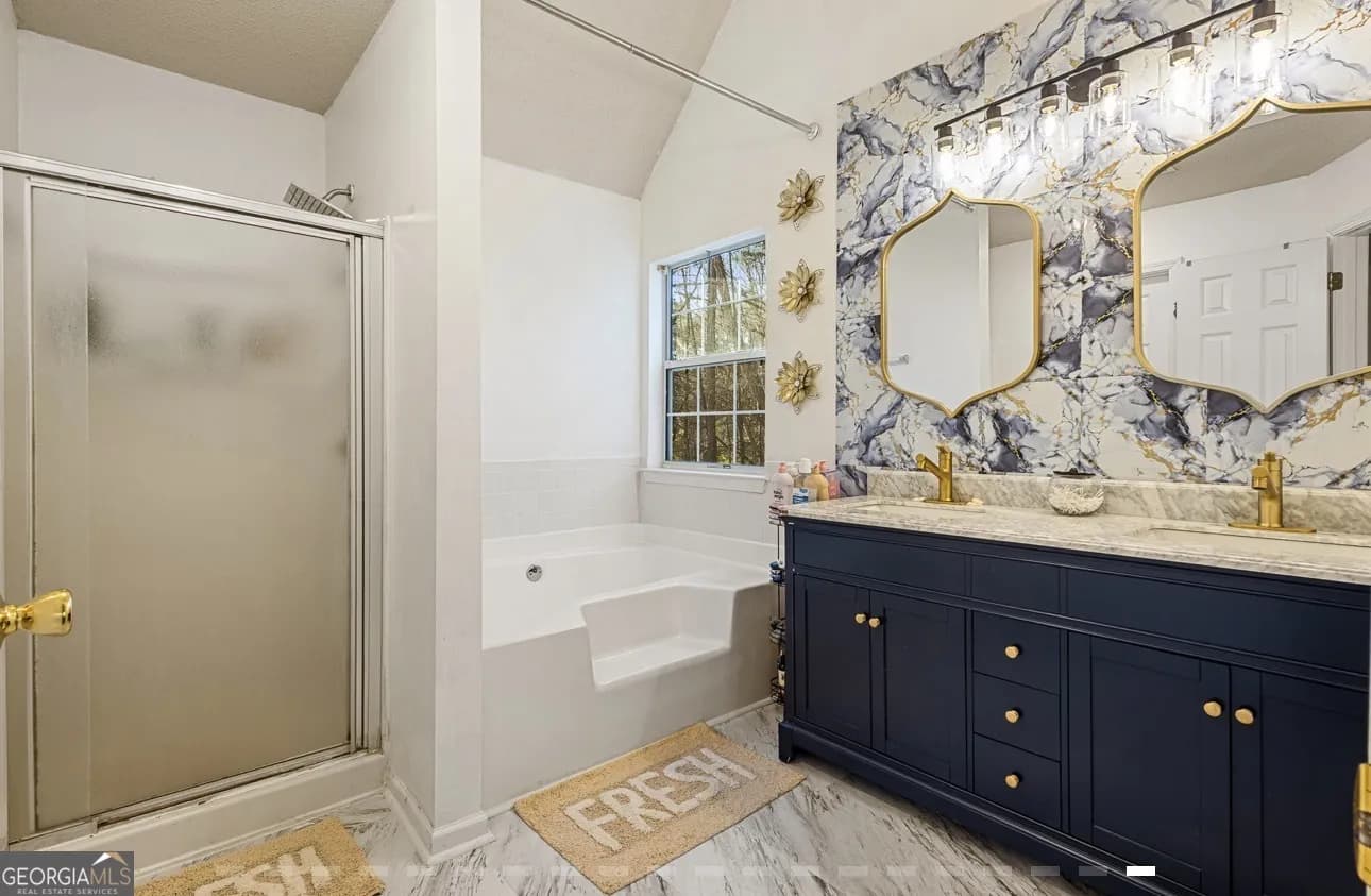 6585 Manor Creek Dr — photo 5 of 16