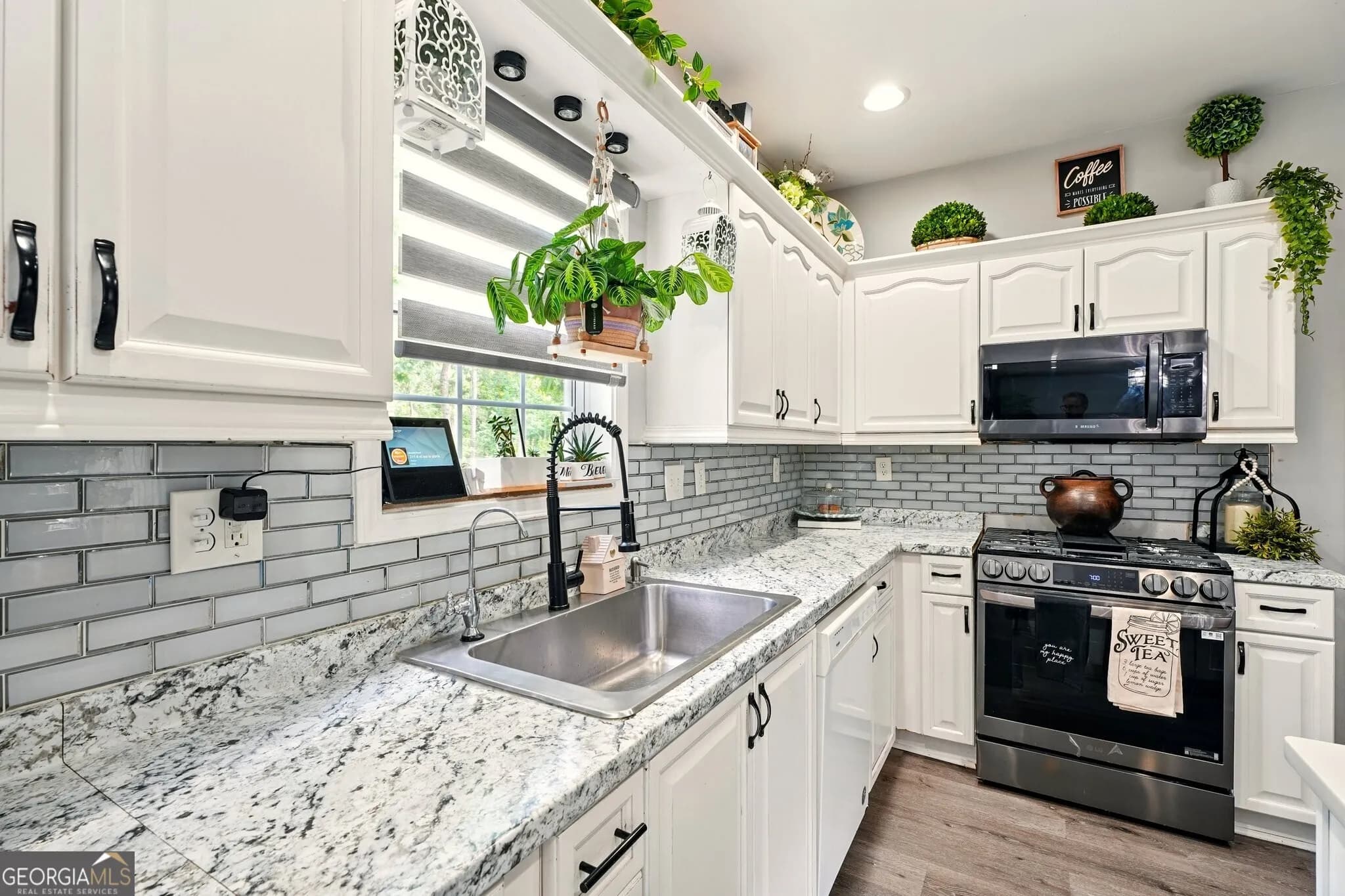 100 Chadwick Pl — photo 7 of 33