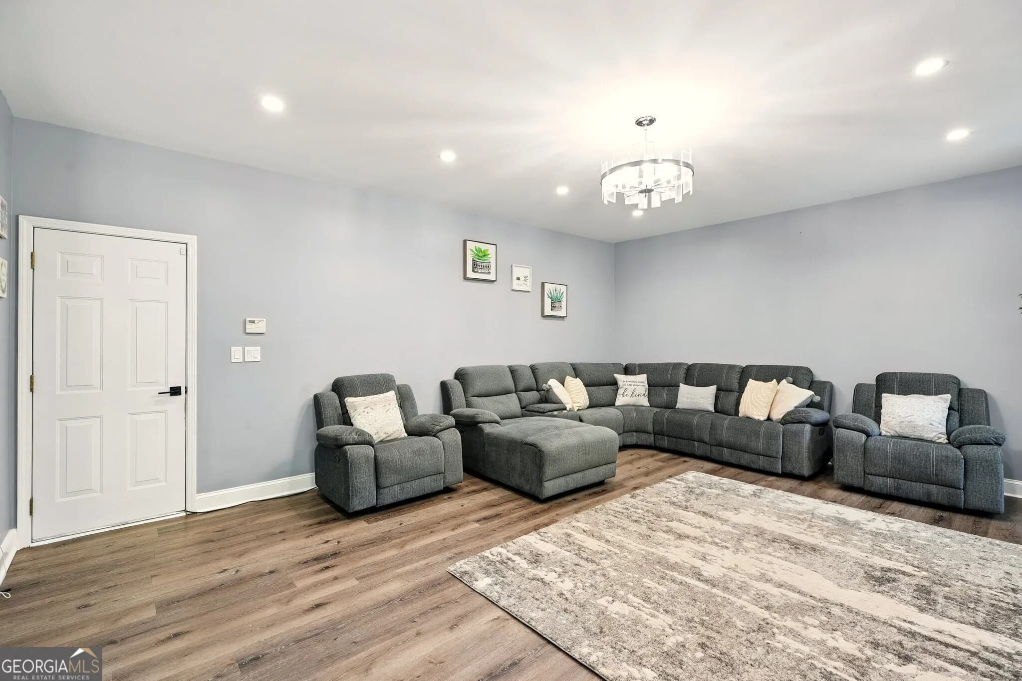 100 Chadwick Pl — photo 9 of 33