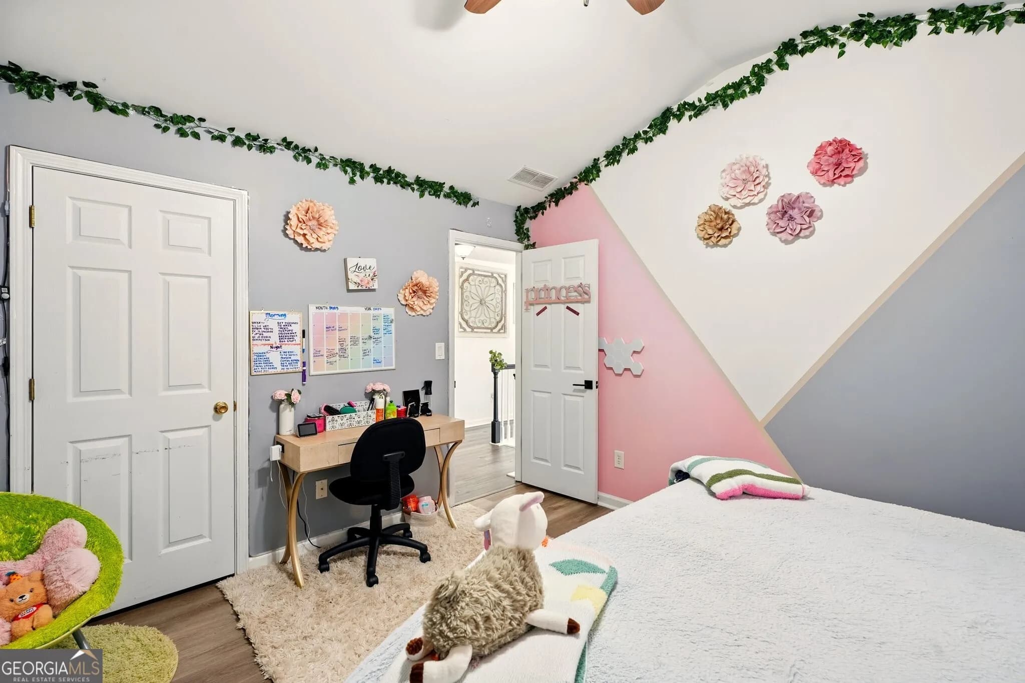 100 Chadwick Pl — photo 17 of 33