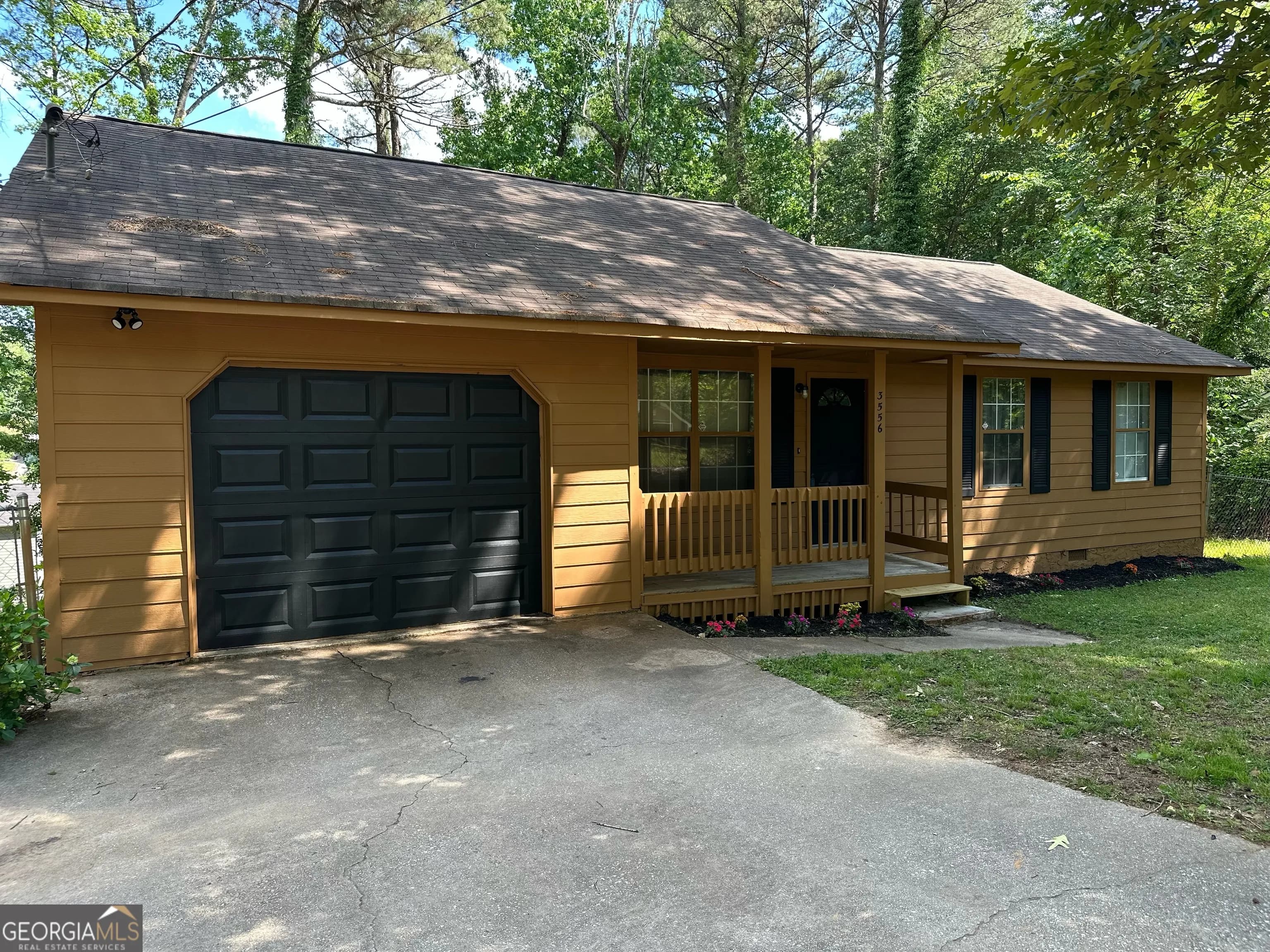 3556 Bomar Rd, Douglasville