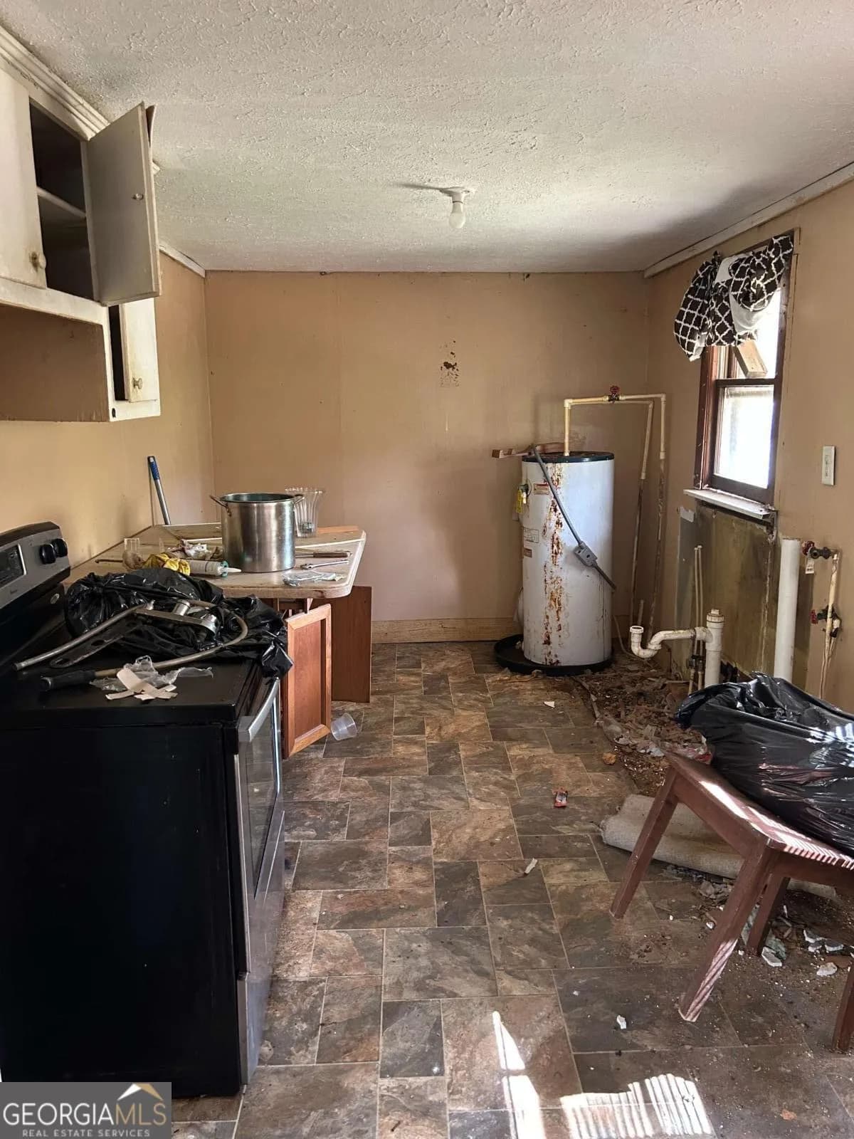 355 Whitfield Dr — photo 16 of 18