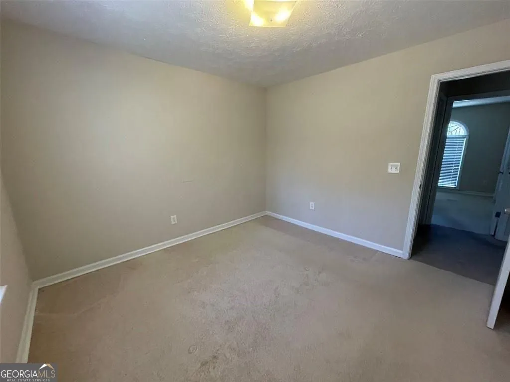 1391 Lakeview Pkwy — photo 5 of 23