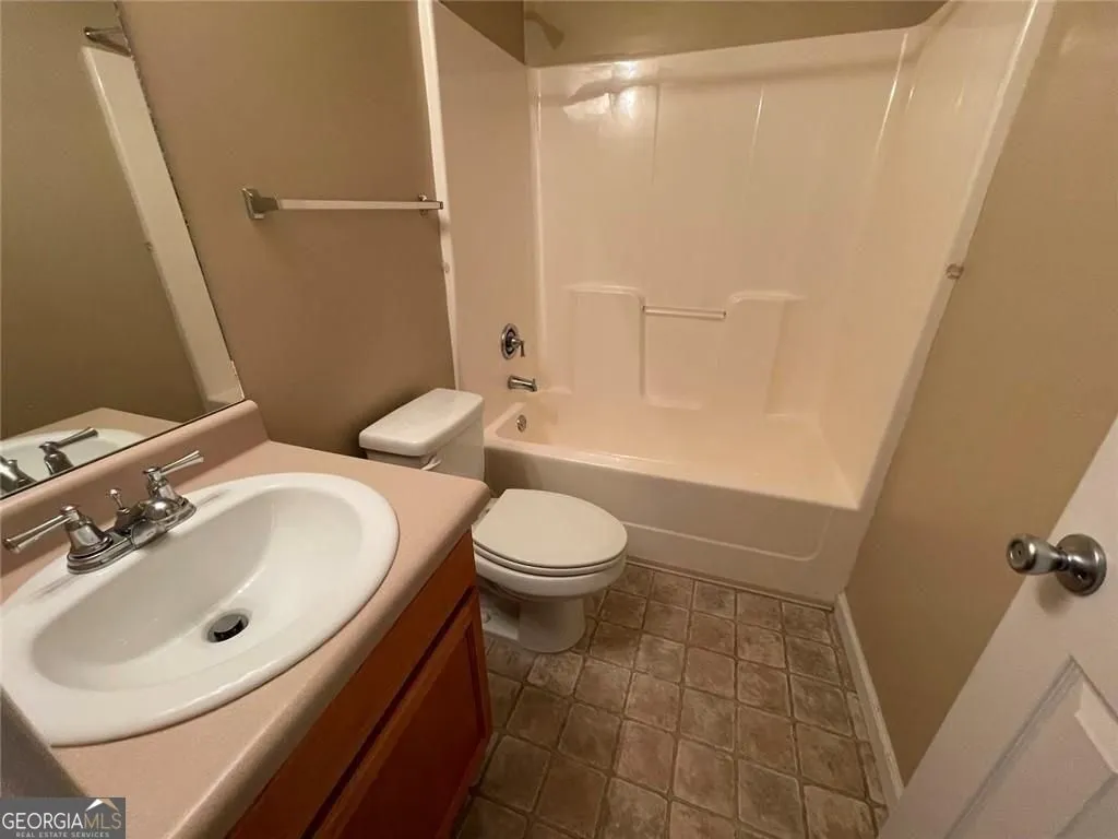 1391 Lakeview Pkwy — photo 6 of 23