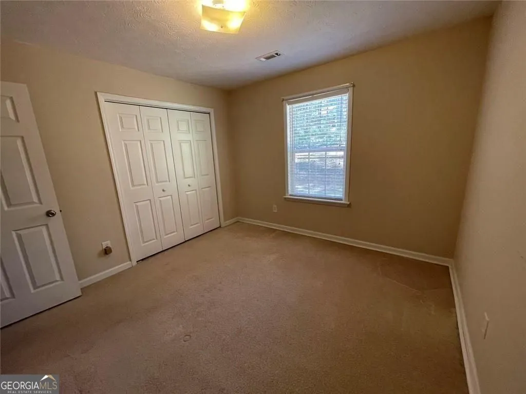 1391 Lakeview Pkwy — photo 8 of 23