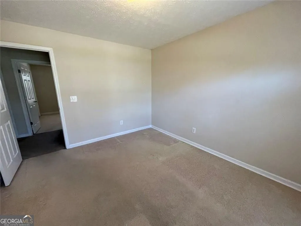 1391 Lakeview Pkwy — photo 11 of 23