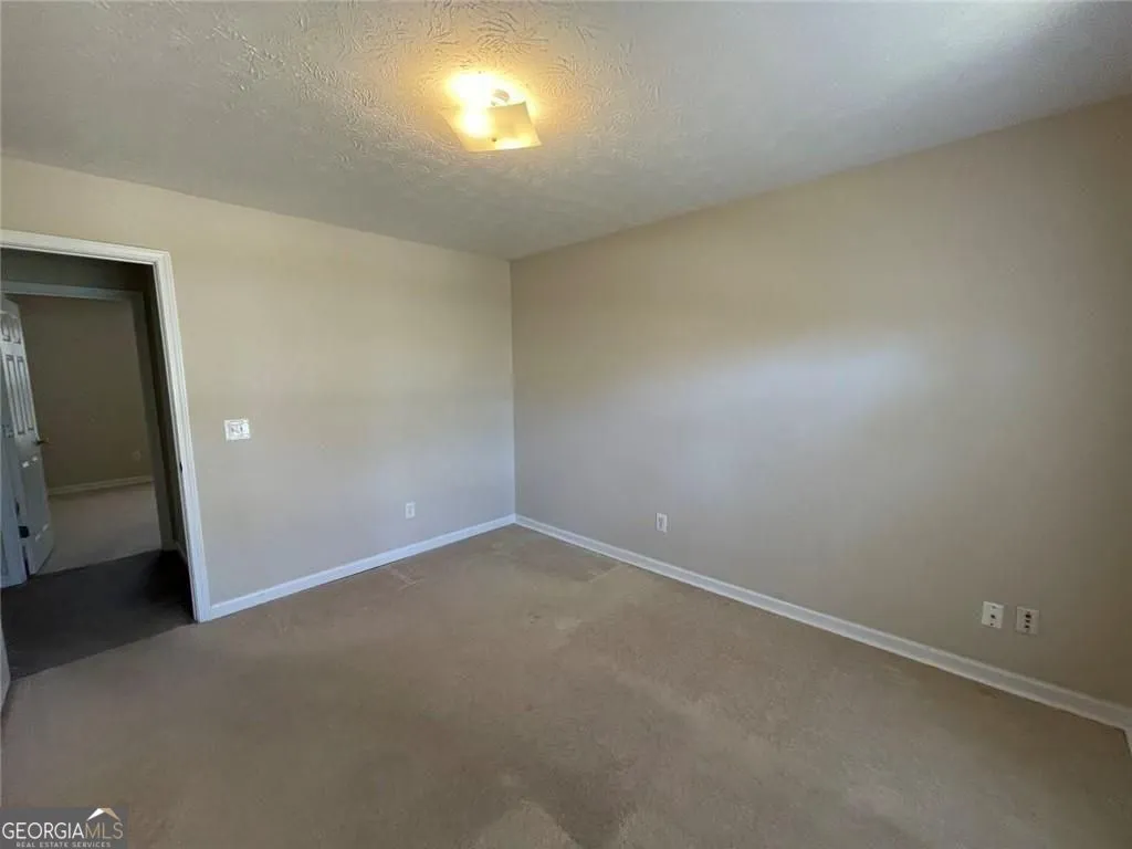 1391 Lakeview Pkwy — photo 10 of 23