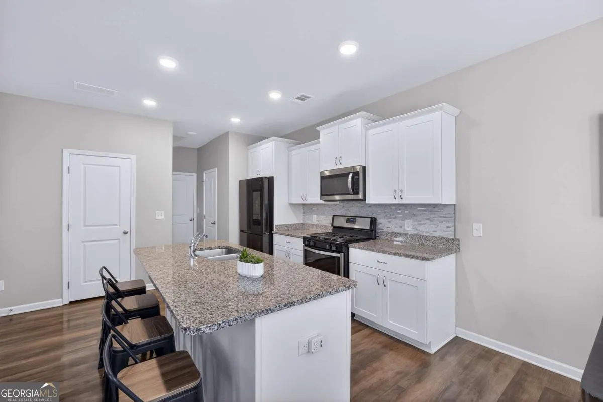 89 Hiram Park Ct — photo 8 of 59