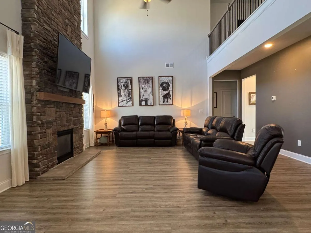 77 Wentworth Cir — photo 4 of 39