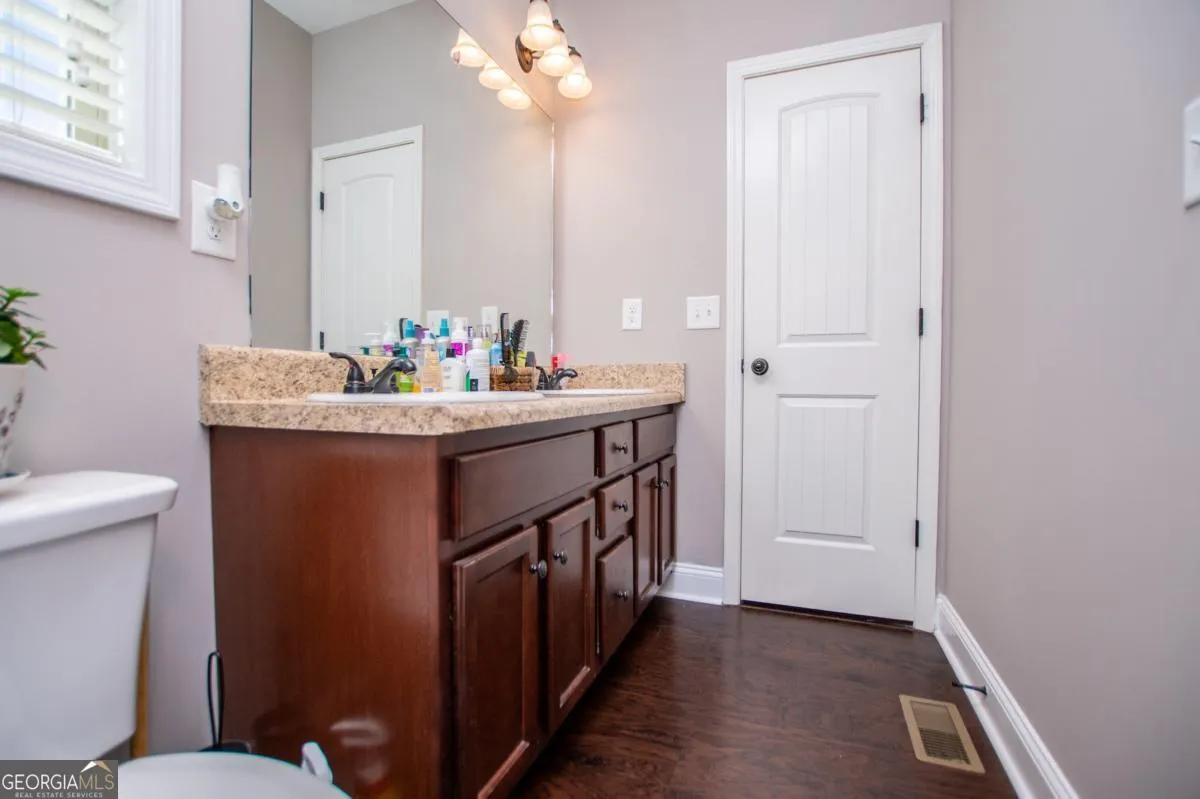 228 White Creek Dr — photo 22 of 60