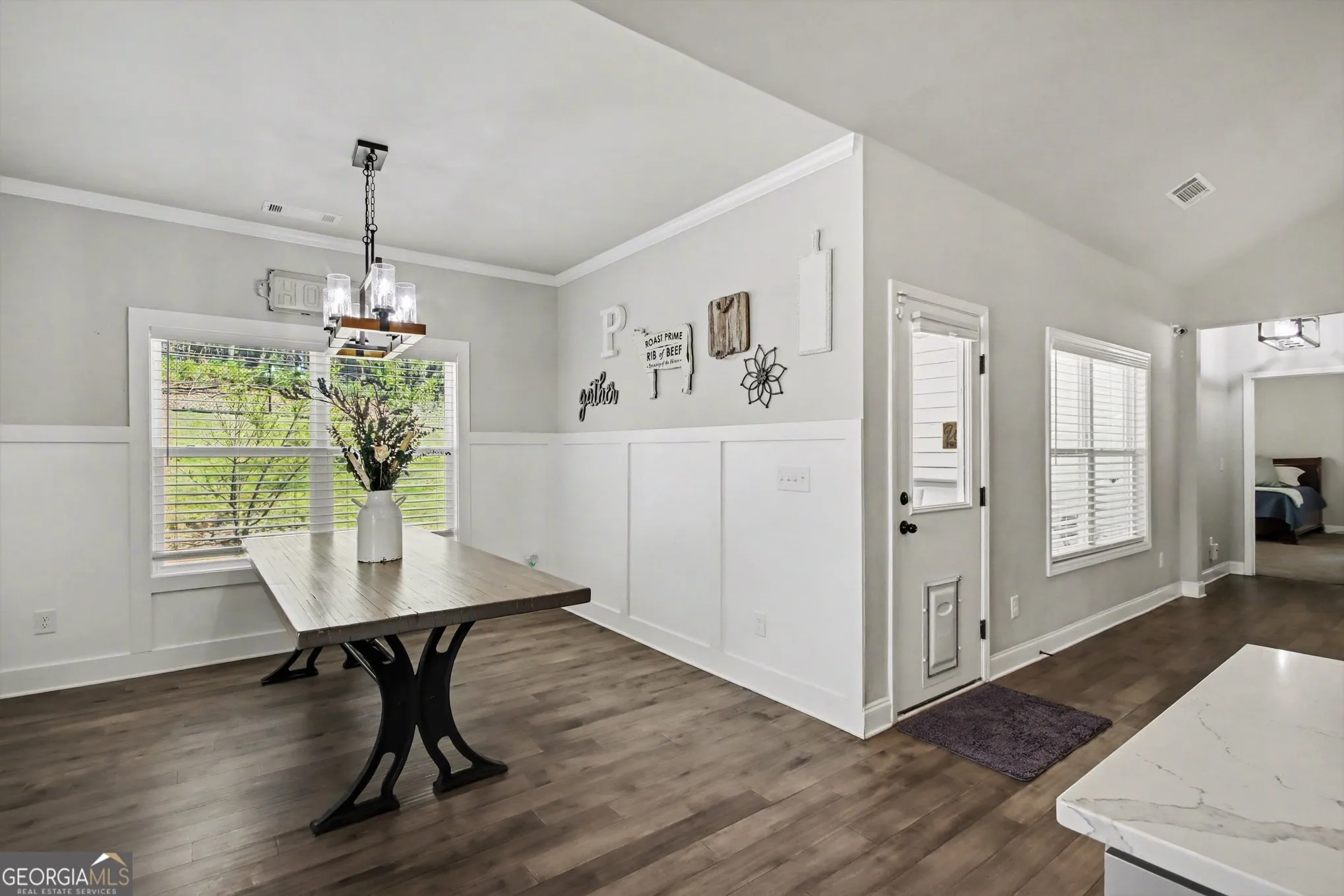 8345 Loch Lomand Ln — photo 10 of 46