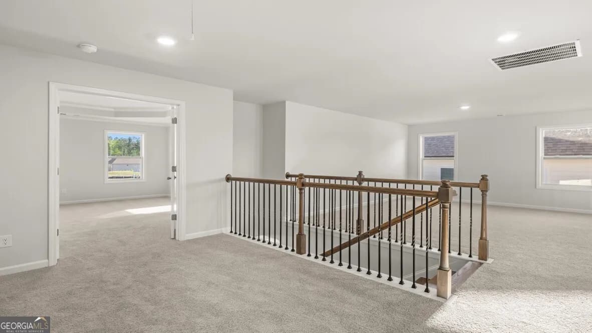 53 Parkview Dr — photo 17 of 35