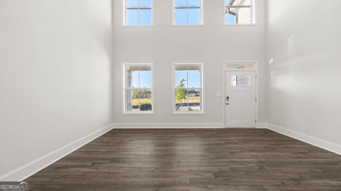 53 Parkview Dr — photo 13 of 35