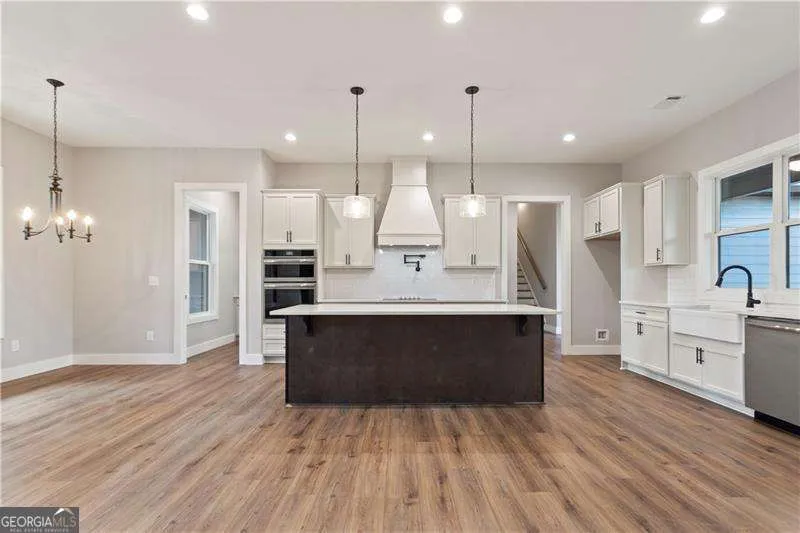 150 Old Sandhill Rd — photo 3 of 37