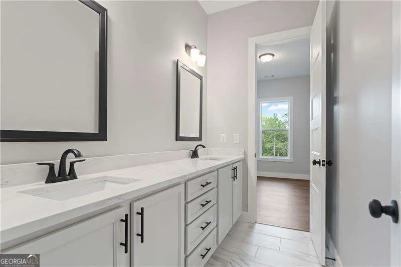 150 Old Sandhill Rd — photo 11 of 37