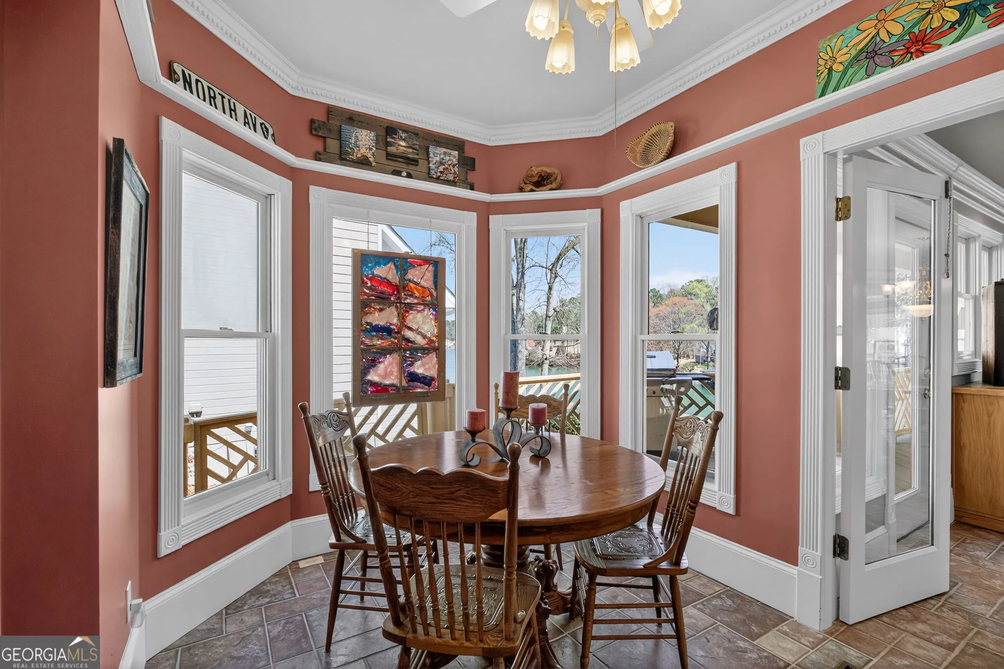 10003 Lakeview Pkwy — photo 9 of 102
