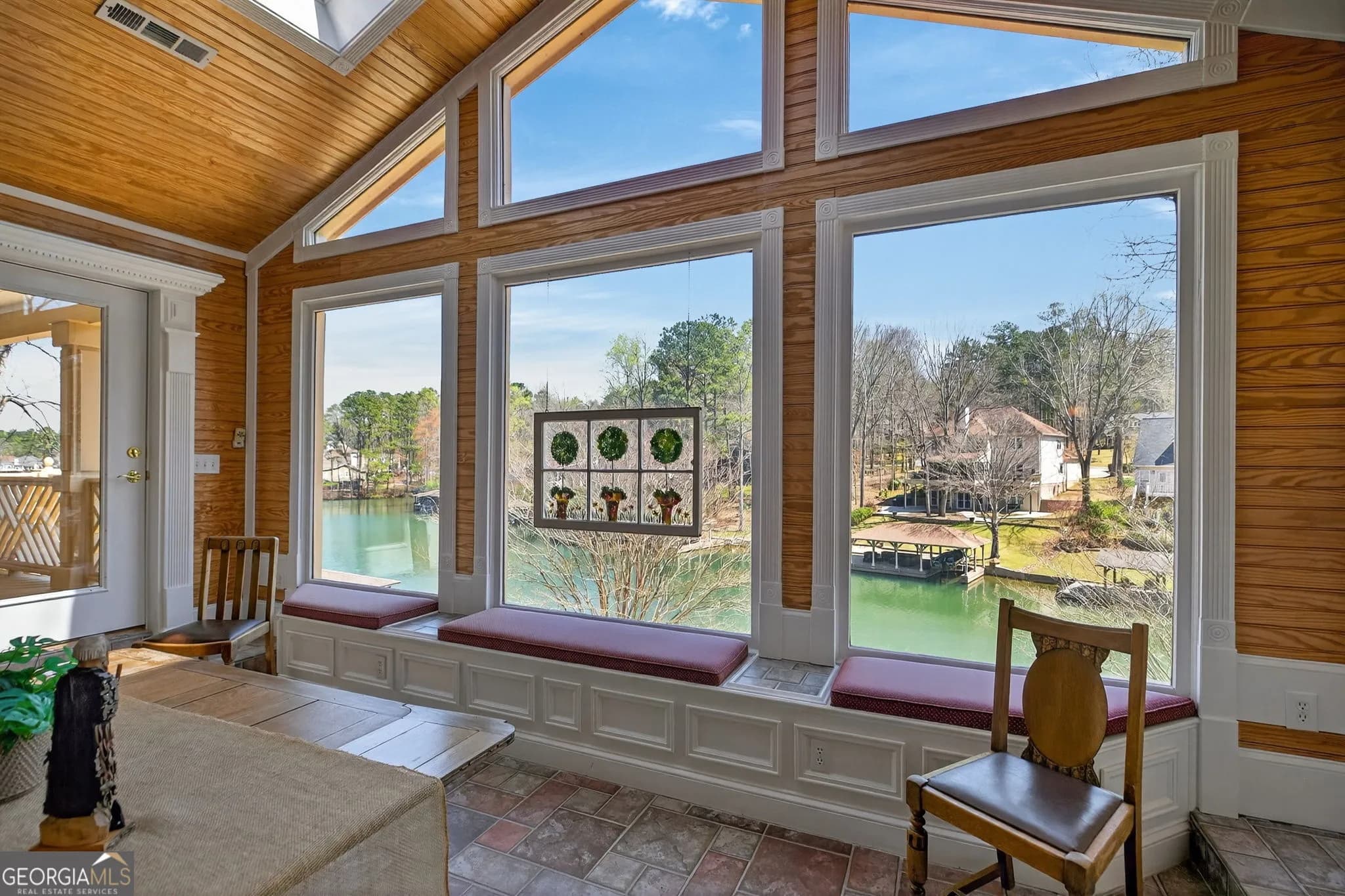 10003 Lakeview Pkwy — photo 18 of 102