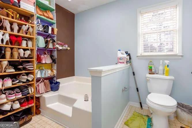 563 Presidential Dr — photo 10 of 45