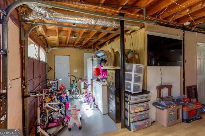 563 Presidential Dr — photo 17 of 45
