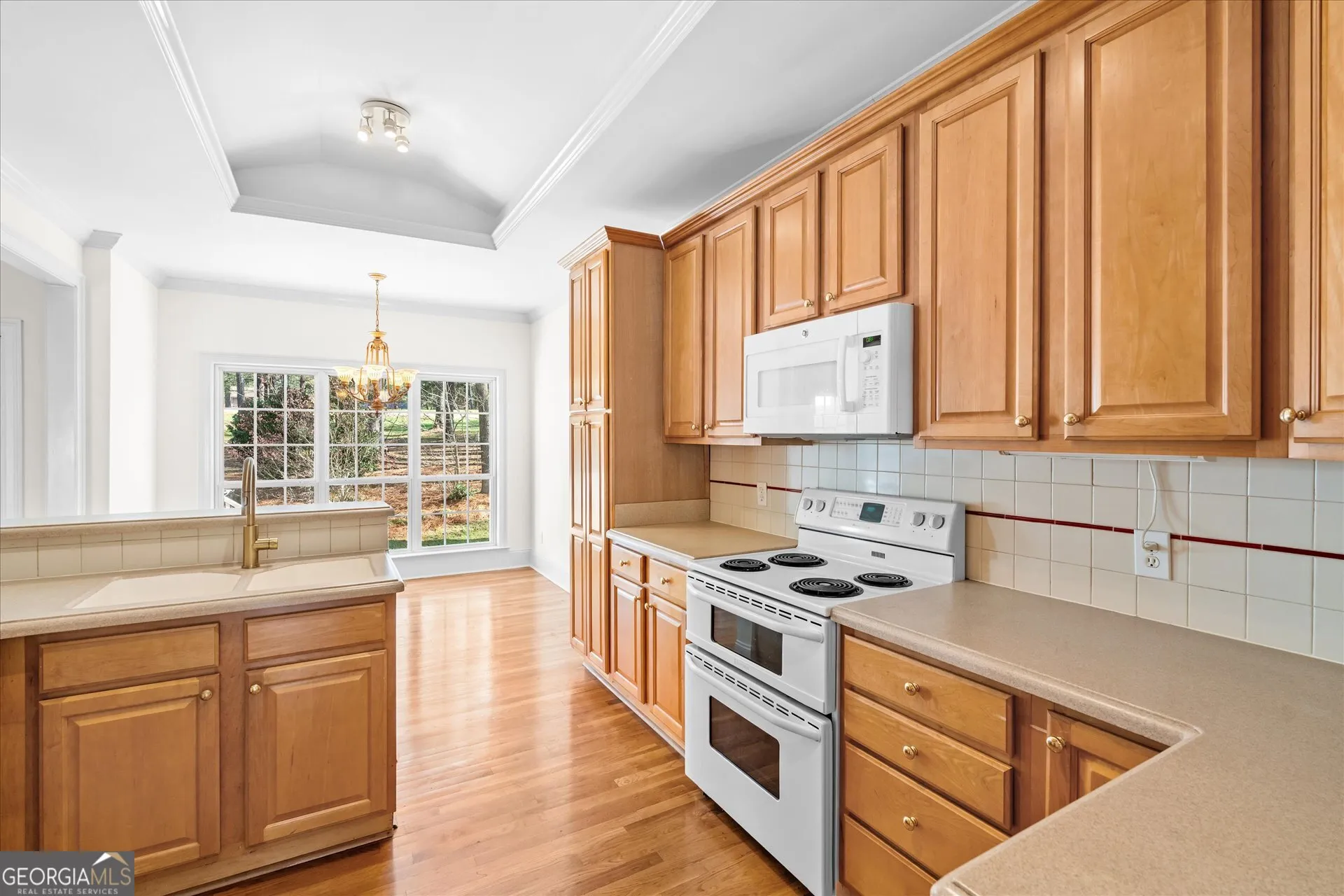 1030 Lakeview Pkwy — photo 4 of 50