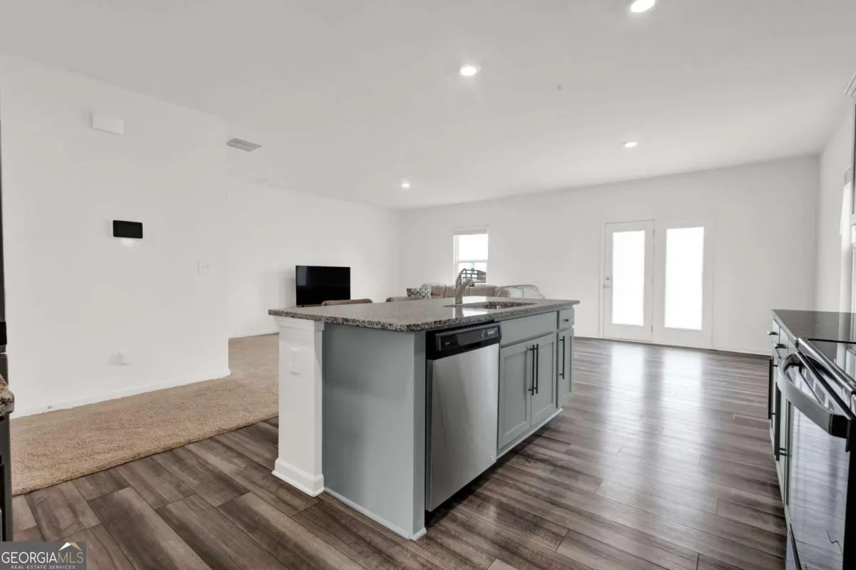 212 Cotton Tail Ln — photo 11 of 39