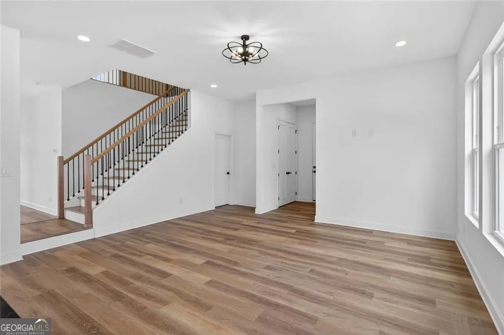 3219 Bakewell St — photo 3 of 29