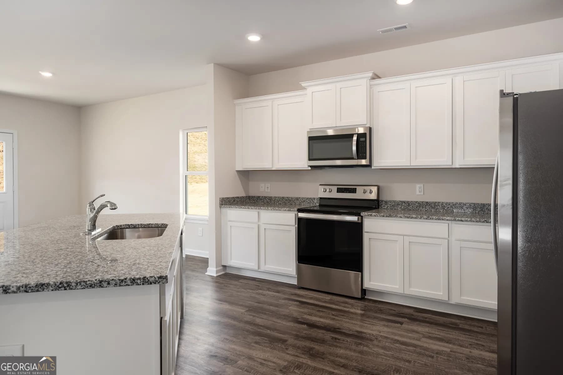 632 Mackenzie Cv — photo 12 of 14
