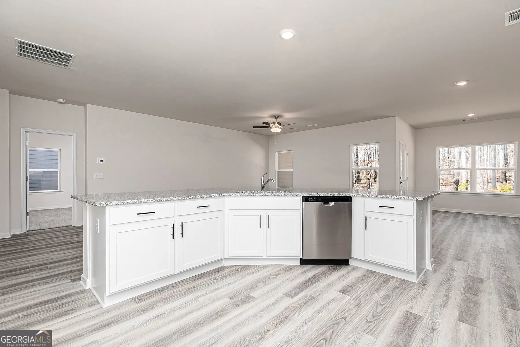659 Mackenzie Cv — photo 19 of 20