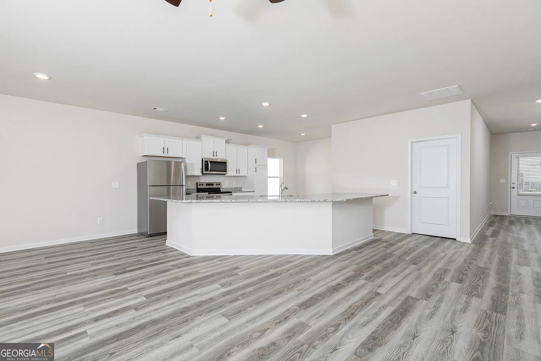 659 Mackenzie Cv — photo 15 of 20