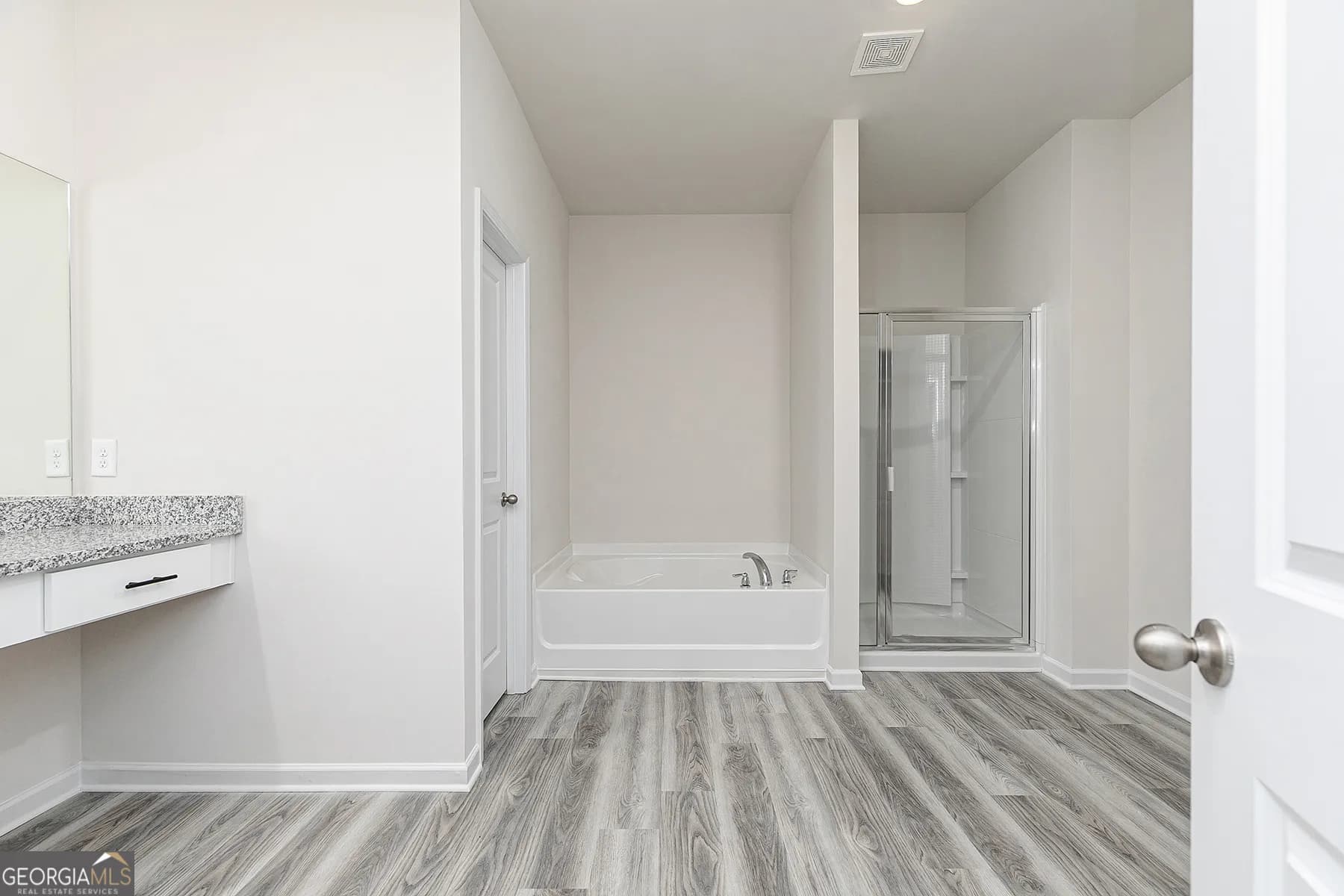 659 Mackenzie Cv — photo 7 of 20