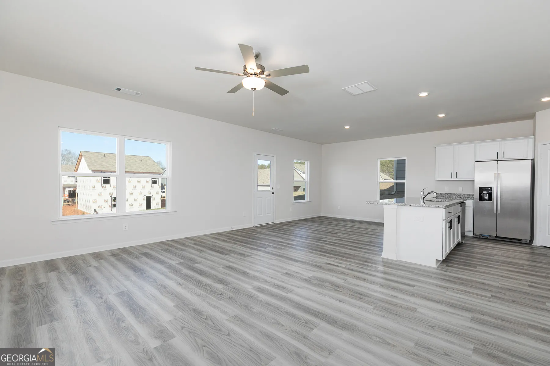 148 Howell Dr — photo 12 of 17