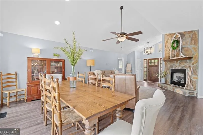 7180 Lakemond Ct — photo 3 of 61