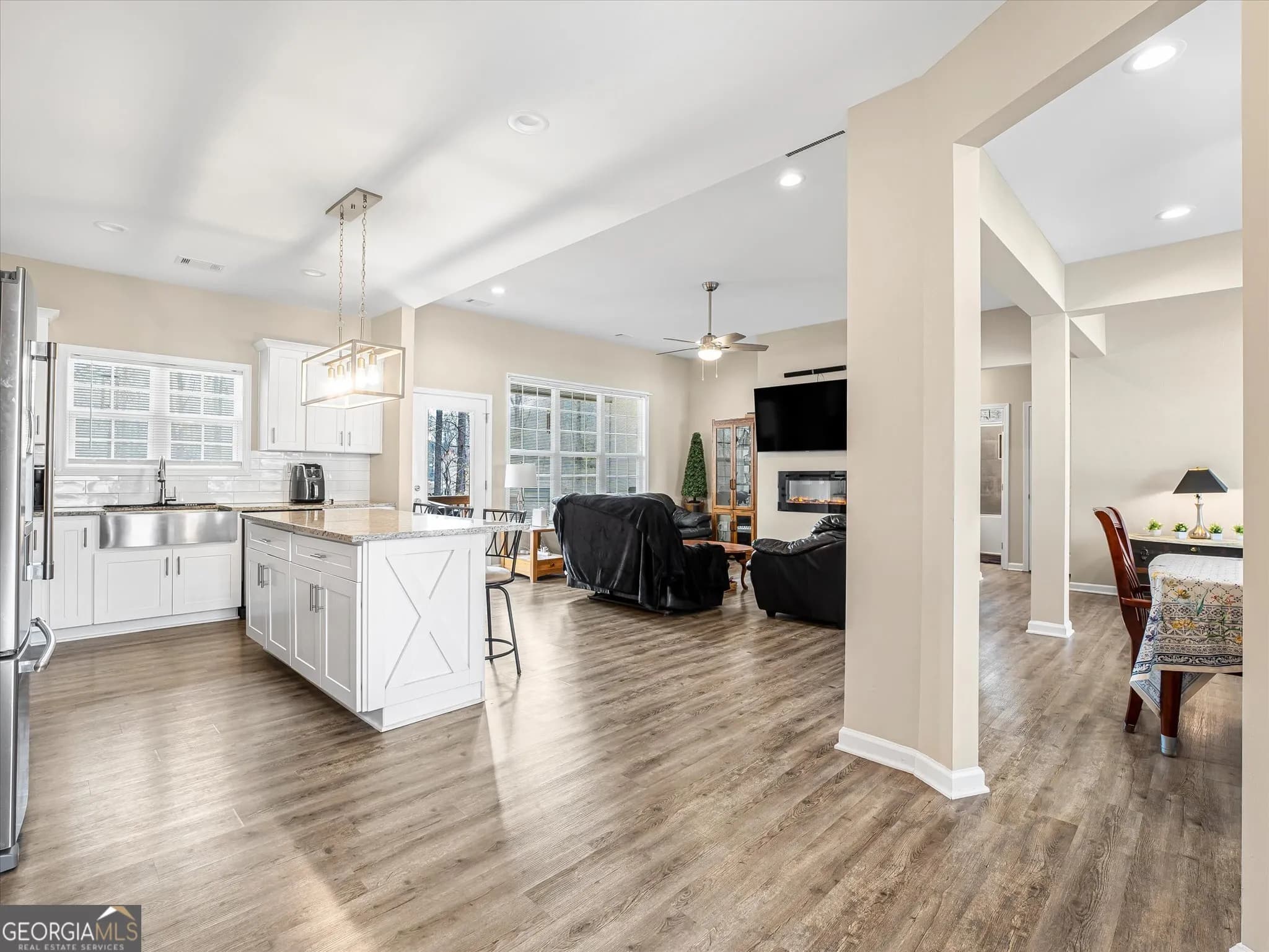 48 Weatherbrooke Ln — photo 4 of 55