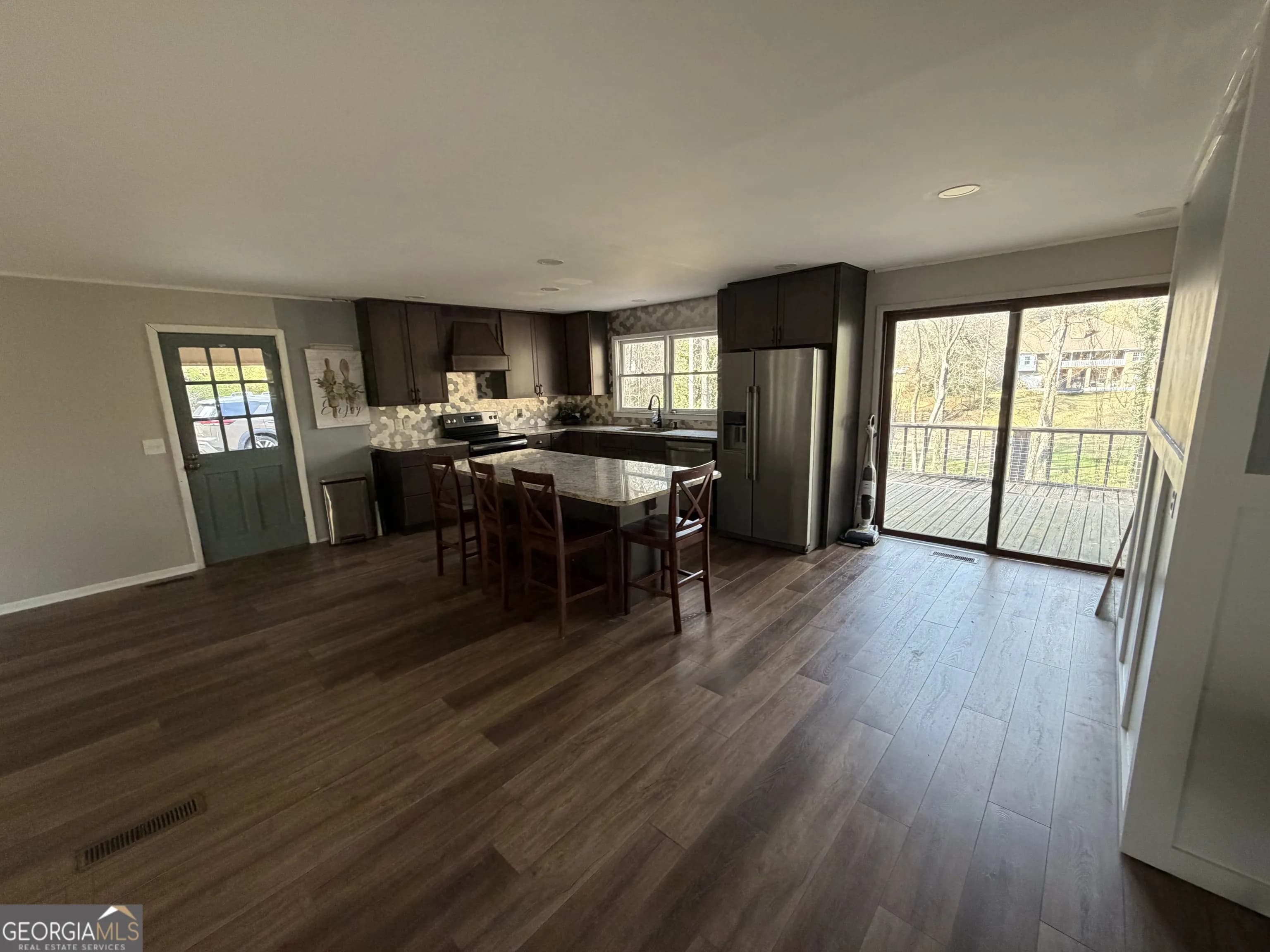 601 Pinecrest Dr — photo 16 of 20