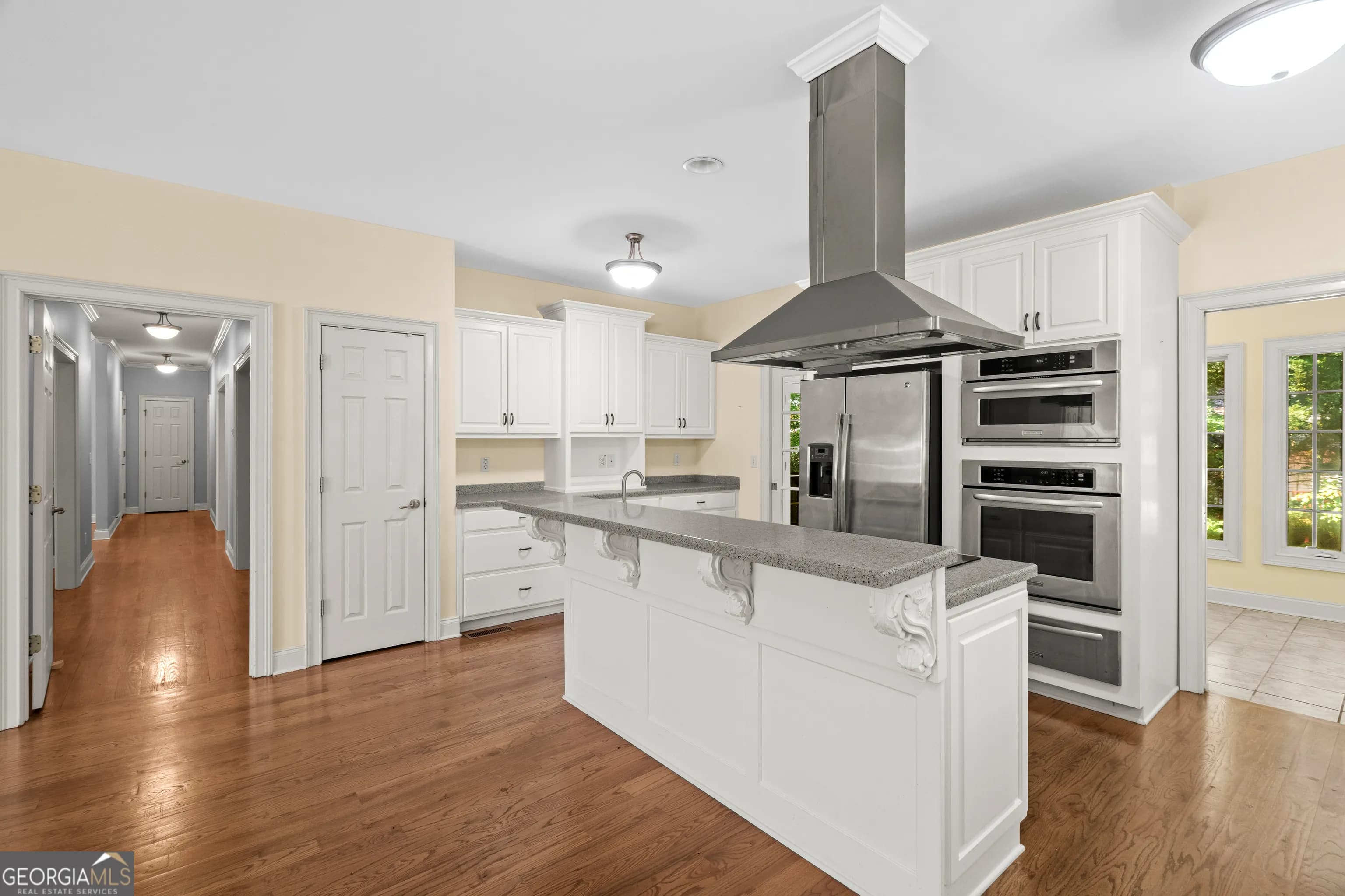 2058 Sewanee Ct — photo 5 of 81