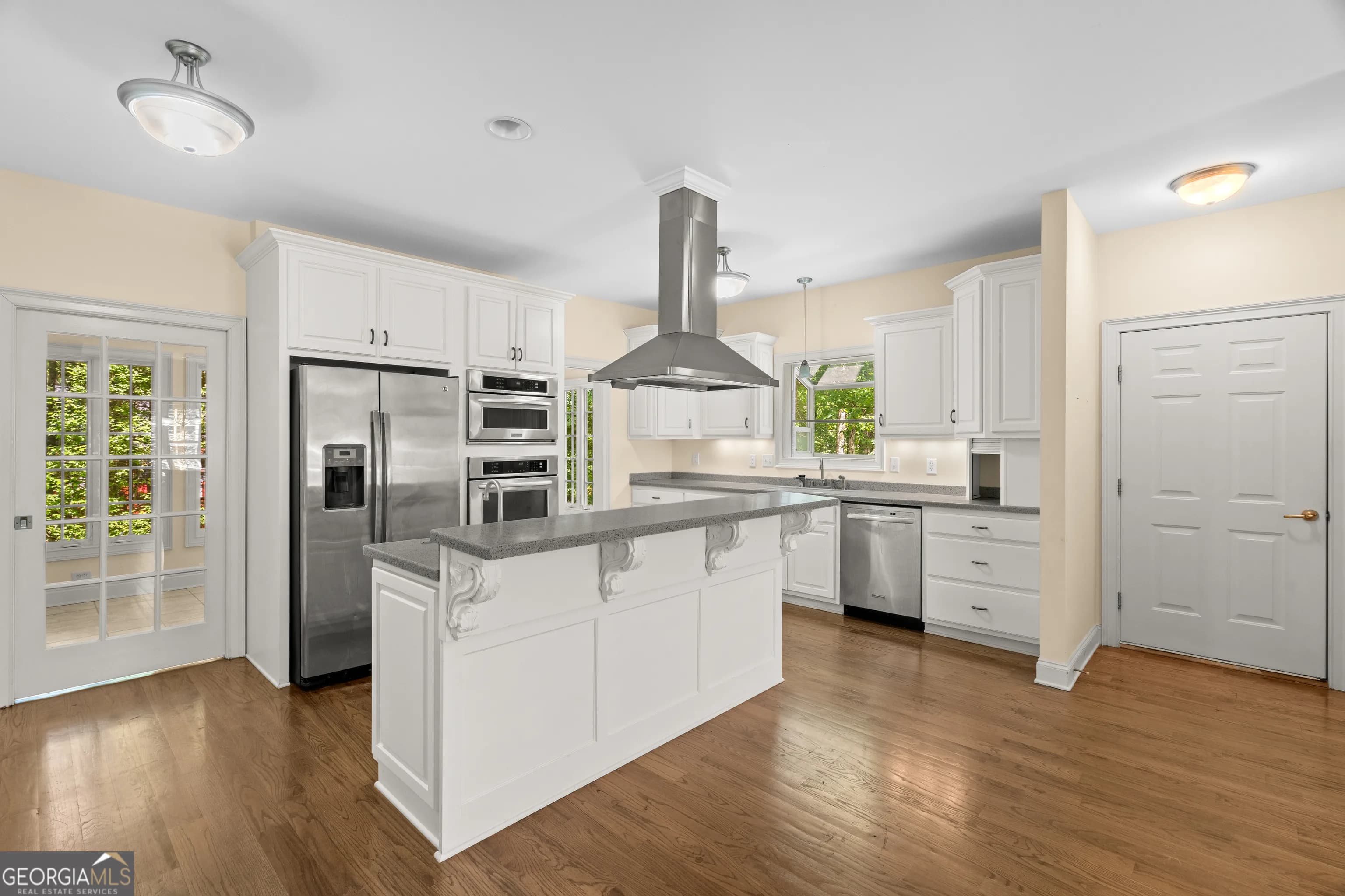 2058 Sewanee Ct — photo 4 of 81